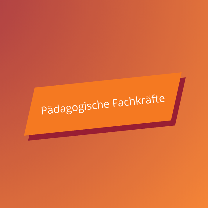 Schild Pädagogische Fachkräfte (vergrößerte Bildansicht wird geöffnet)